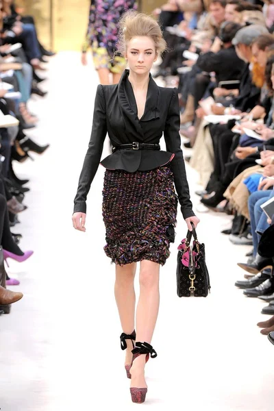 Look 44